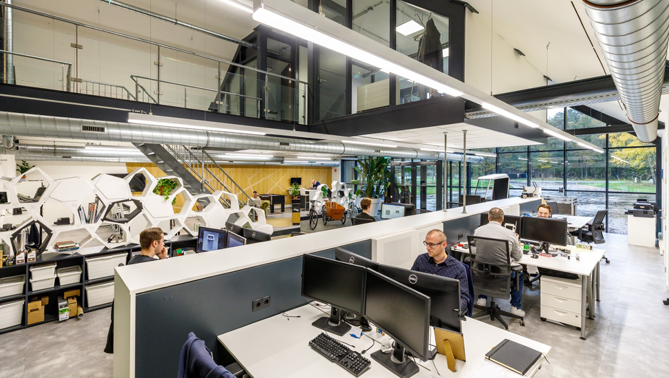 DYNTEQ_overview-werkplek_1kol