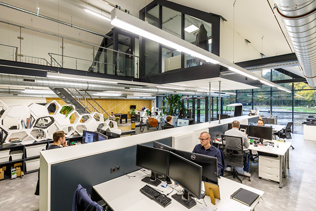 DYNTEQ_overview-werkplek_2kol