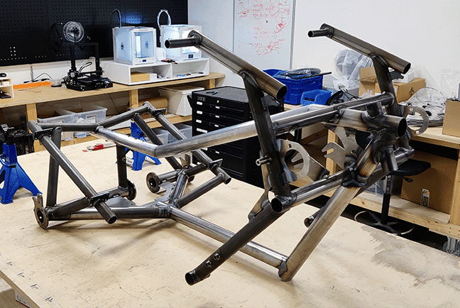 Dynteq_Huka_Orthros_prototype-3_2kol