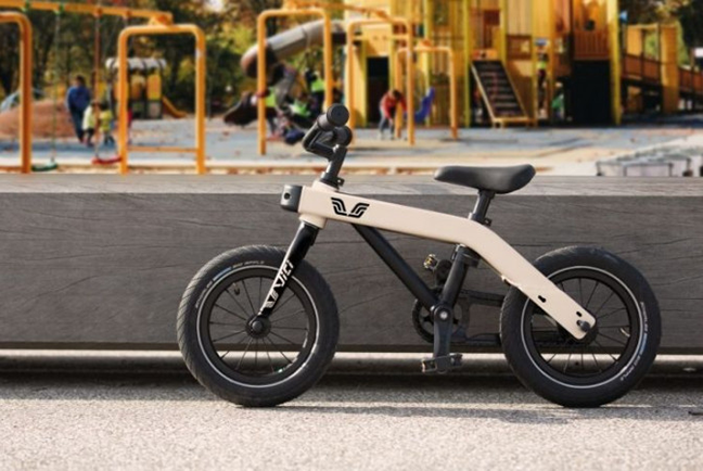 Vici_Loopfiets_Sfeerbeeld-01_2kol